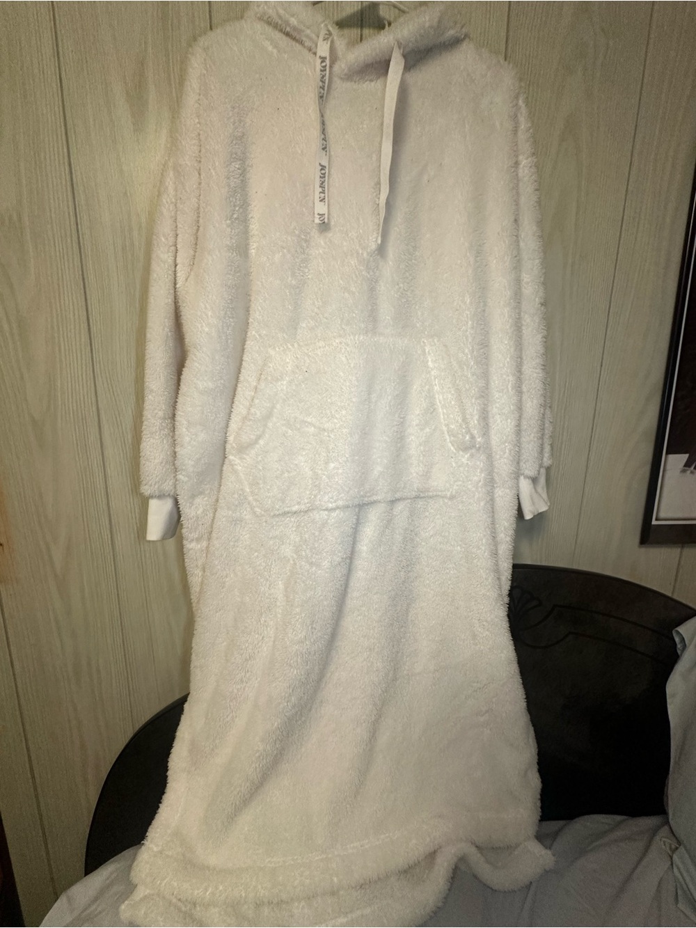 Cozy White Plush Hooded Sweater robe